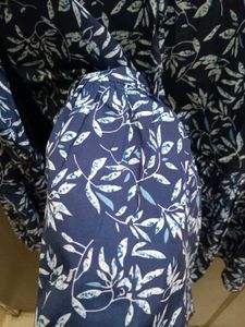 A Light Weight Summer Essential ☀️ Blue Flowy Top