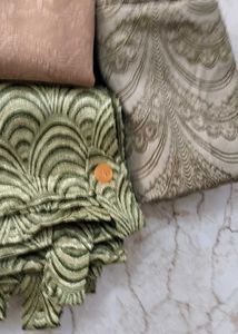 Assorted three door curtains