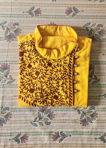 MANYAVAR Men Solid Cotton Blend Straight Kurta