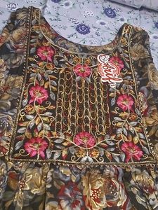 Floral Embroidered Kurta