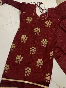 Embroidered Kurta Set with dupatta or pazama