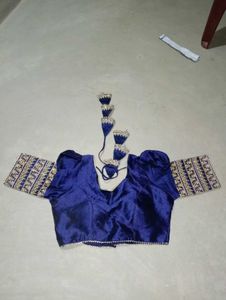 Women Blouse Embroidery Design Good Condition