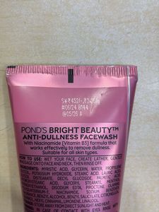 Ponds Bright Beauty Face Wash With Vitamin B3