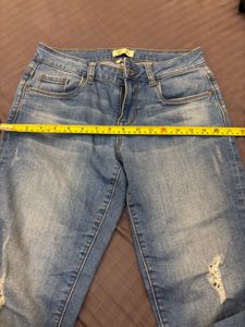 Price Dropp!! Blue Narrow Fit Jeans Size 28