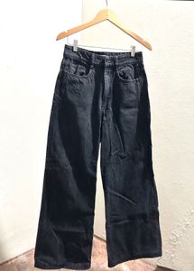 Zara Black Jeans Is Women