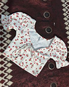 Floral Tie-Front Crop Top
