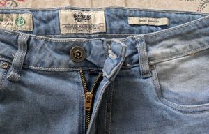 Roadster Light Wash Jeans