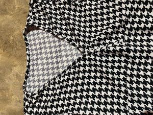 Houndstooth Puff Sleeve Top