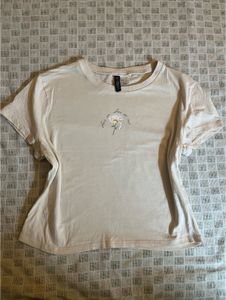 Cute Daisy Graphic Tee