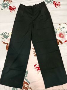 Chic Black Wide-Leg Trousers for Women