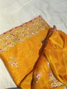 SAREE