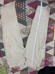 Beige Baggy Cargo with 6 pockets
