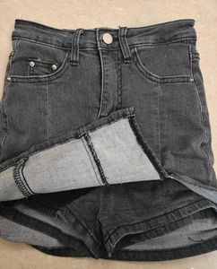 Stylish Denim Mini Skirt