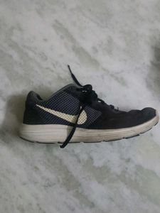 Used Trekking Shoes