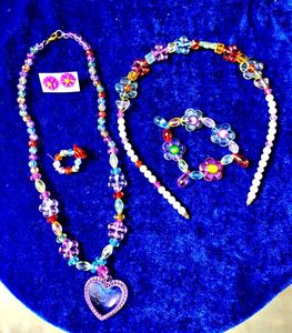 Beautiful girl necklace set