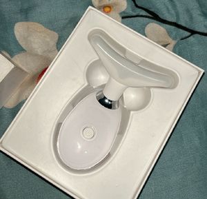 Facial  Massagar