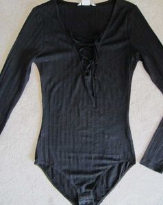 WOMENS H&amp;M BLACK LONG SLEEVE LACE UP STRETCH KNIT