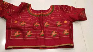 Red Blouse margin Is Their