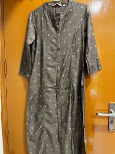 Avaasa Women Kurta
