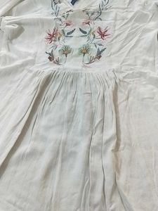 M Embroidery Top 🤍