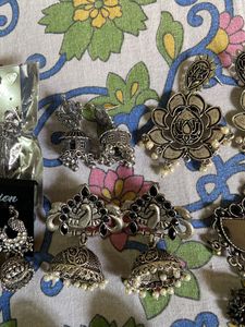 12 Earrings Pcs
