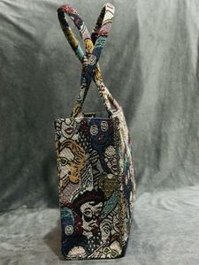 JACQUARD SHOULDER TOTE BAG