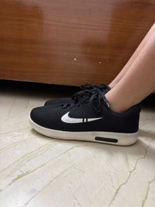 Nike Sneakers - Stylish &amp; Comfy