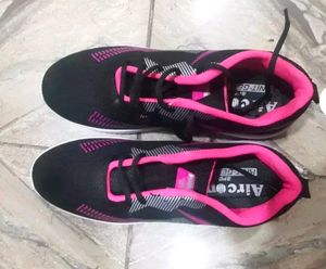 Unused Black Shoes (Women&#39;s)