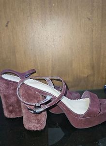 Charles&amp;Keith original heels🪩