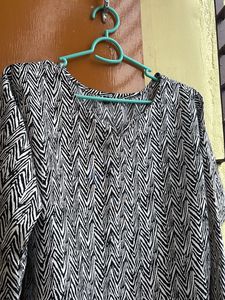 Black And White Kurta With Nice Print