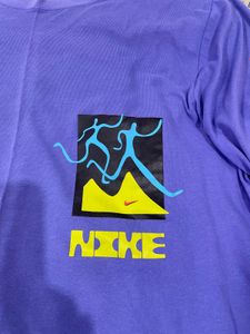 Nike Graphic Tee