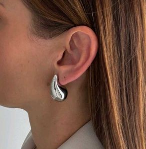 Luna Tear Drop Silver Statement Earrings🤍