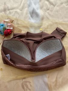 Seemless Bralette With Pads