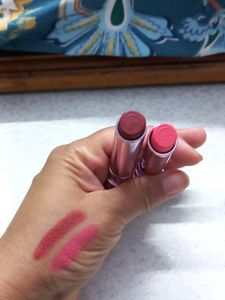 Lotus Lipsticks With Free Gift