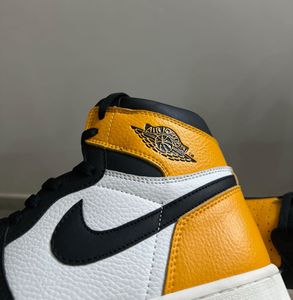 *BRAND NEW UNTOUCHED* AJ 1 Retro High ‘Taxi’