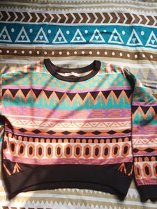 Crop Top Swetar Used But In Good Condition