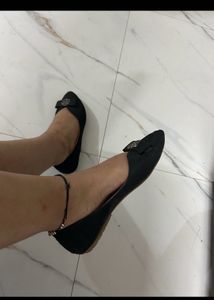 Black Pointed Toe Flats ✨