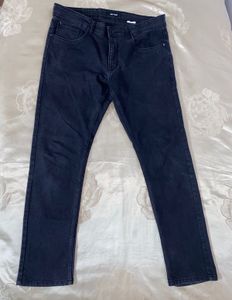 No Fuss Black Color Jeans