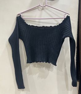 Black Off-Shoulder Long Sleeve Top