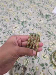 4 Bangle 2 Kada Set Of Green