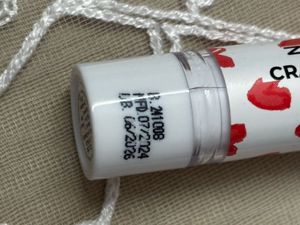Zudio Cranberry Lip Balm