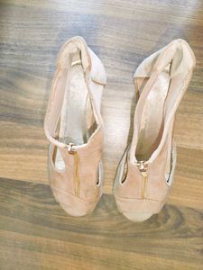 B Annas importedheel wedges with zipper