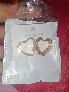 3 Gold Earings1❤️ Fashionable Earing 1Bracelet