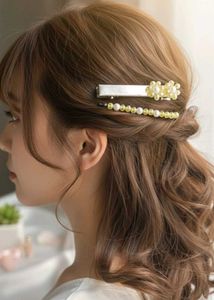 Pearl & Crystal Daisy Hair Clips