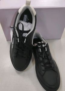 Sale 💥 size 7 VEGAN leather PU sneaker mens🔥
