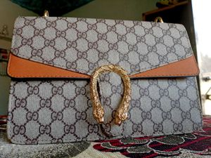 🔥GUCCI-DAONUSUS TOP HANDLE BAG