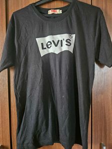 Levi's Tshirt