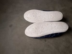 Women Casual Shoes