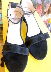 Black Sandal