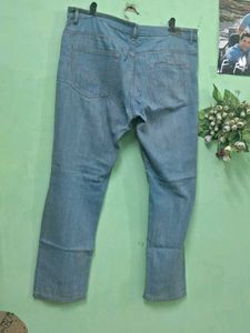 Light Wash Denim Jeans. 💙